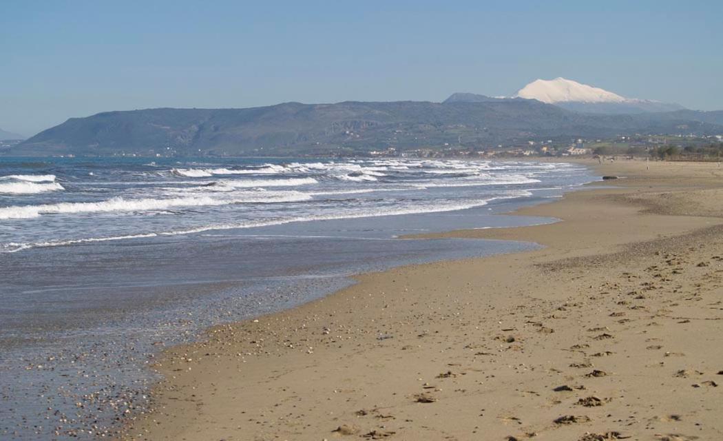 Egeon Rooms And Studios Georgioupoli Dış mekan fotoğraf